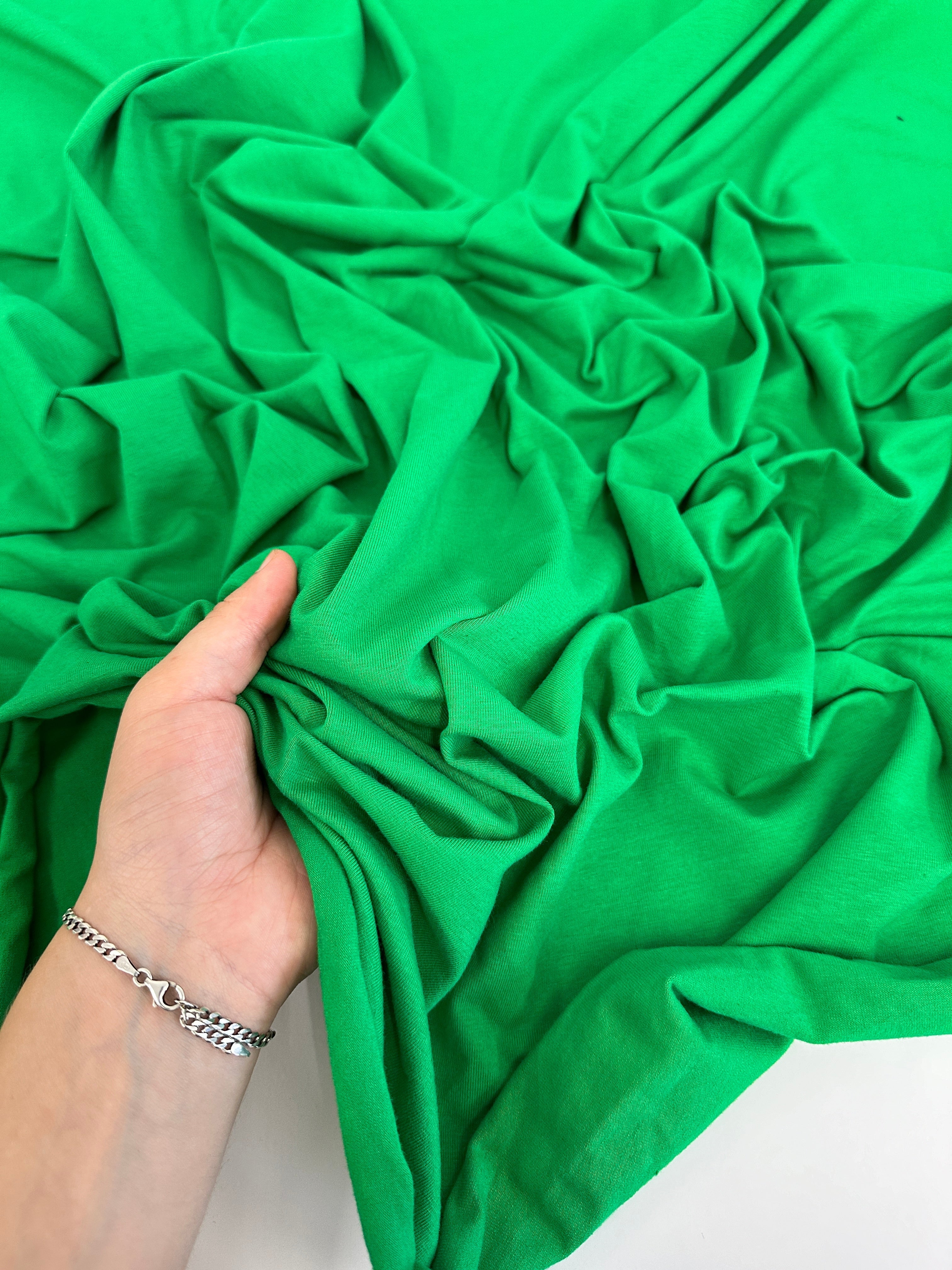 Kelly Green Cotton Jersey Spandex, shop fabrics online, sewing, fabric store, sewing store, cheap fabric store, kiki textiles, textile by the yard