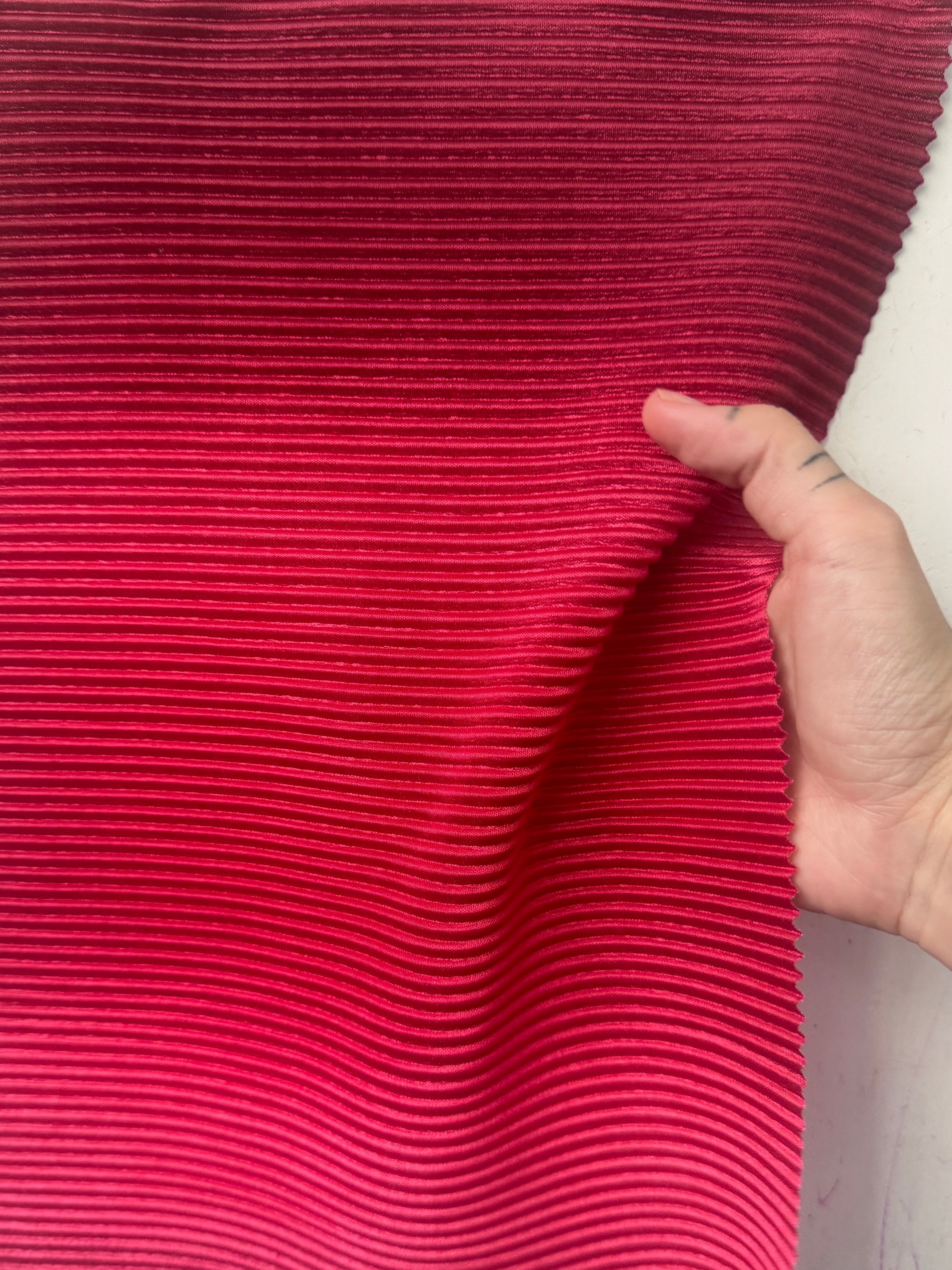 Red Ombre Pleated Knit, online textile store, sewing, fabric store, sewing store, cheap fabric store, kiki textiles