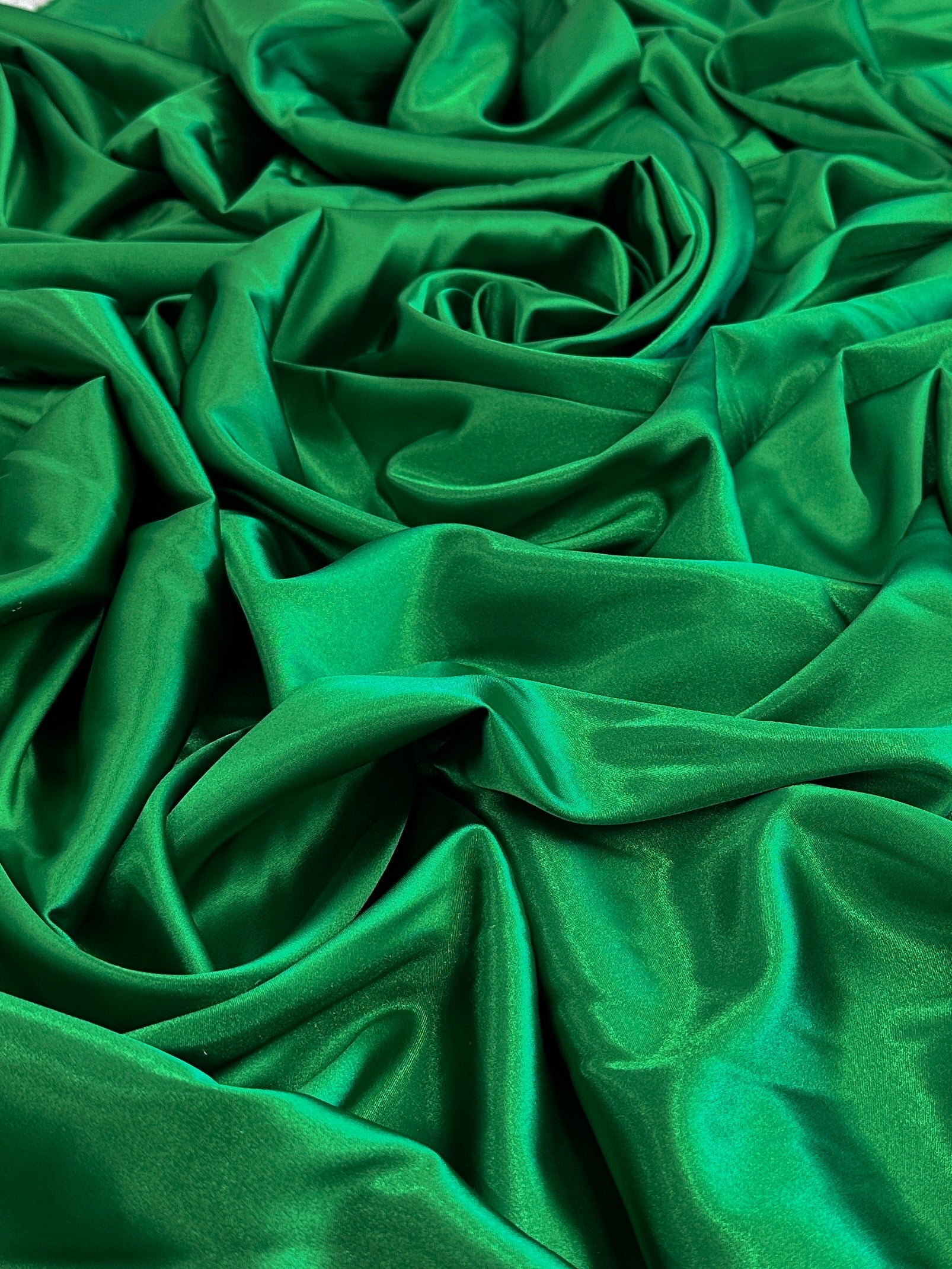 Kelly Green Luxury Silky Satin, Shop Fabrics Online, Sewing, Fabric Store, Sewing Store, Cheap Fabric Store, Kiki Textiles, Textile by the Yard