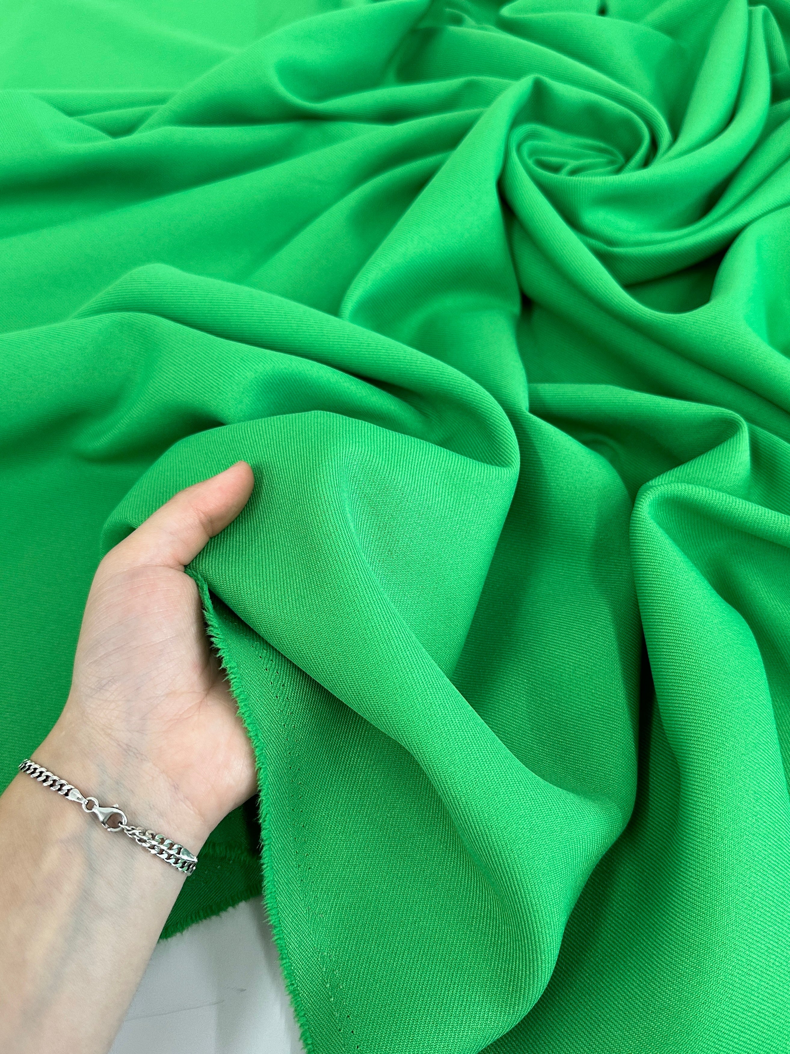 Apple Green Deluxe Gabardine, Gabardine Fabric Price, Crepe & Gabardine, Stretch Crepe, Twill Gabardine, Brushed Twill, Polyester Gabardine, Crepe on Sale, Solid Fabric