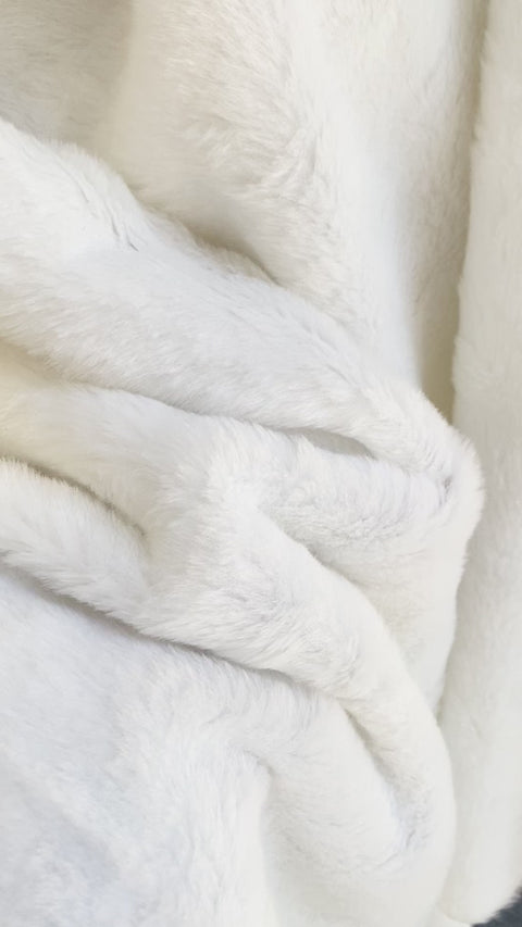 Plain White Super Soft Silky Short Pile Faux Fur Fabric Material 60 Wide  1409 