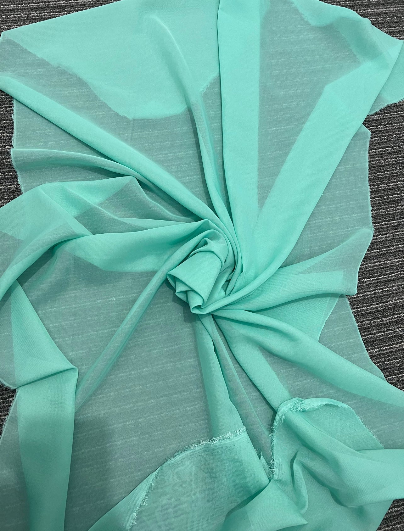 mint chiffon, green chiffon, sage green chiffon, light green chiffon, chiffon for woman, chiffon for bride, premium chiffon, chiffon in low price, chiffon for party wear, chiffon for gown